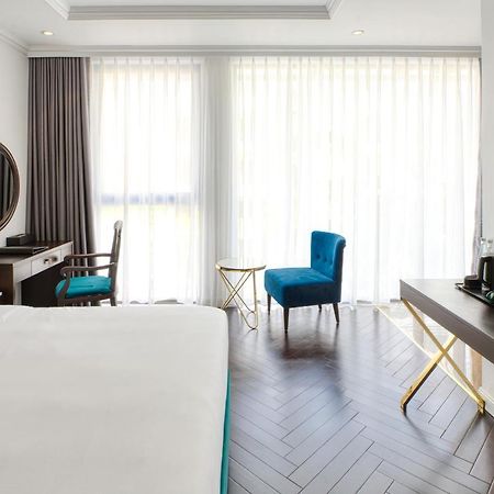 The Almin Hotel Ha Long Exteriör bild