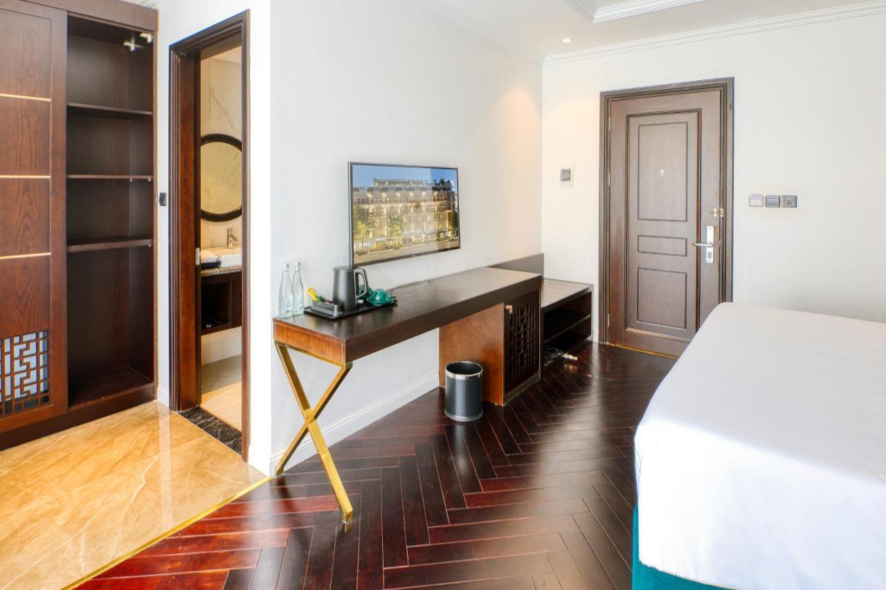 The Almin Hotel Ha Long Exteriör bild